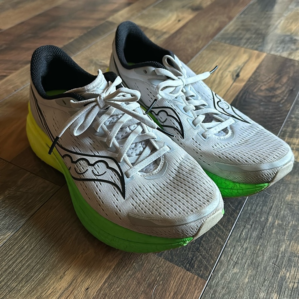 Women's Saucony Endorphin Speed 3 running shoes